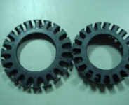 射出成型(鐵心襯套、絕緣襯套)