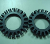 射出成型(鐵心襯套、絕緣襯套)